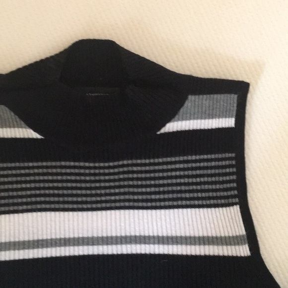 Striped Mockneck Top - Picture 3 of 5